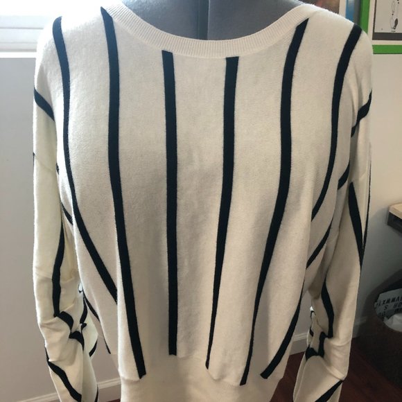 Trouve Striped Open Tie Back Sweater L - Picture 2 of 8